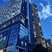 怡帆·远航|VOYAGES FAR 设计师民宿(外事学院丈八北路地铁站店)