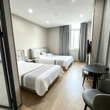 银泉酒店(深圳市体育馆园岭地铁站店)