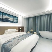 溪尚·Luxury极简休闲民宿(张家界七十二奇楼高铁西站店)