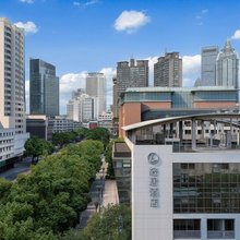 无锡三阳广场南长街轻居酒店