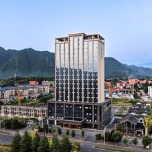 亦爱·电竞(绥阳汽车站幸福大道店)