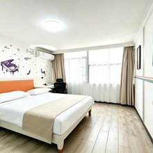 星愿酒店(江西财经大学蛟桥园区双港地铁站店)