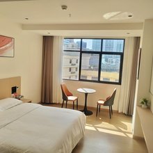 锦欣民宿(昆明老街翠湖公园店)