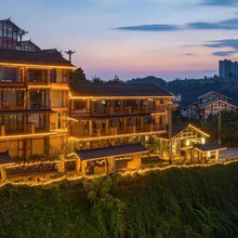 山峰的书房|苗侗沉浸式慢生活民宿(凯里苗侗风情园贵州村T店)