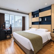 朋竞电竞酒店(黄鹤楼店)