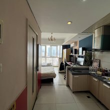 嘉年华民宿(锦华万达中港广场店)