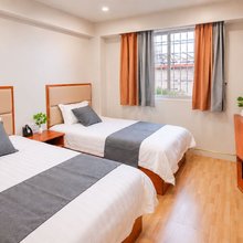 东门公寓(广州琶洲财经大学店)