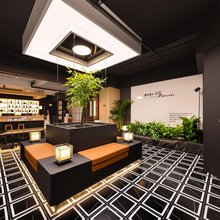 春树慕云·玄影设计师酒店(崇州万达广场罨画池店)