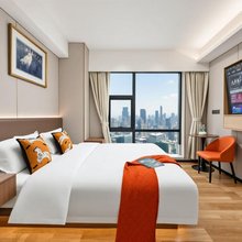 渝爱江景智住民宿(重庆解放碑步行街洪崖洞店)
