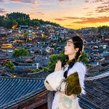 花自在·360°雪山空中花园·东巴设计师度假别院(丽江古城木府店)