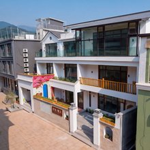 云台山那里·繁花民宿(岸上服务区店)