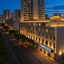 格莱美宿酒店(赣县区汽车站七鲤古镇店)