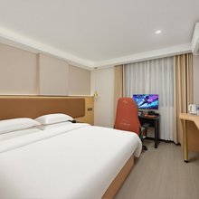 XTR·极客圣殿电竞民宿(中山横栏三沙学校店)