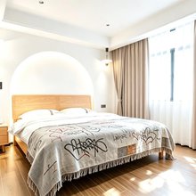 梦庭轩｜Serene Stay·静舍雅居(七十二奇楼张家界西站店)