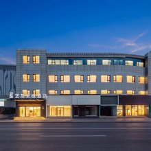 艺龙安悦酒店(南京江宁万达新亭路地铁站店)