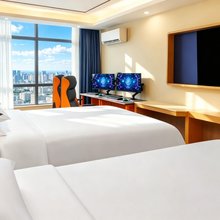 亚信电竞(潮阳汽车总站海门客运站店)