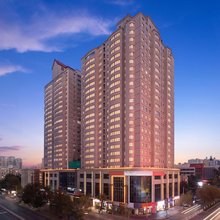 温德姆美吟酒店(乌鲁木齐天山国际机场铁路局地铁站店)