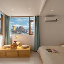香格里拉林澜深处观景民宿(独克宗古城店)
