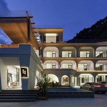 雾隐澜庭酒店(香格里拉虎跳峡景区店)