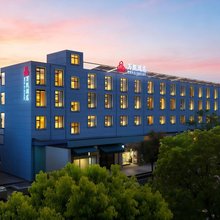万熙酒店(开封星光天地清明上河园店)