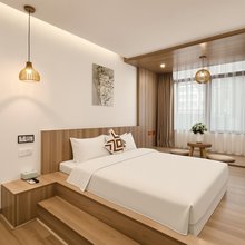 明湖酒店(肇庆七星岩牌坊广场店)