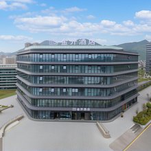 金开酒店(花溪公园十里河滩店)