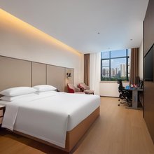 寓约电竞酒店(南昌象湖南大一附院店)