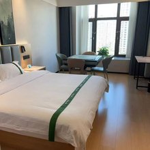 格林豪泰智选酒店(利辛万峯汇广场店)