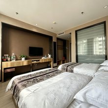 察布查尔海峰酒店