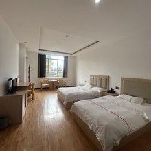 砚山鑫蔚宾馆(砚山客运站店)