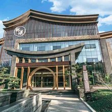 峨眉山林溪酒店(报国寺马路桥美食街店)