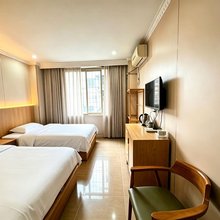 八禧商务酒店(重庆南坪万达广场万寿路地铁站店)
