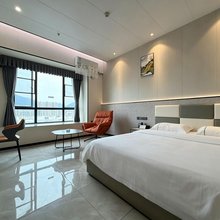 银宇住满24小时公寓(鼎湖万达广场店)