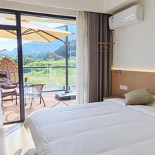 东润山居民宿(东黄山国际小镇店)