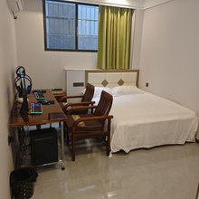 红岩鑫悦民宿