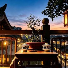 王红定制窄居(成都宽窄景区中心店)