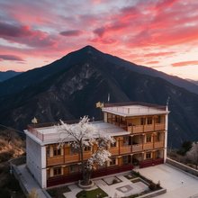 八角碉·Mountain·View丨度假民宿(丹巴中路藏寨店)