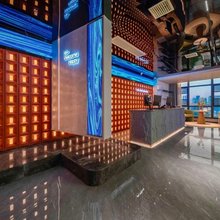 观澜·云境|180°凌空御景·智能国际大酒店(红谷滩万达广场店)