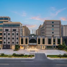 绍兴名悦兰庭酒店(滨海新城东森商业广场店)