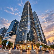 伯爵·云端巨幕Service Apartment(深圳北站万科悦城店)