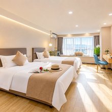 云澜·YUN LUXE 城景雅居(广州南站雄峰城店)