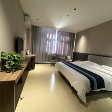 怀来万里酒店(小南辛堡店)