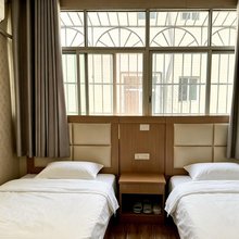 康乃馨宾馆(汉中中心医院店)