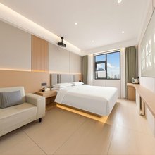 雁泊智能民宿(西安大雁塔小寨地铁站店)
