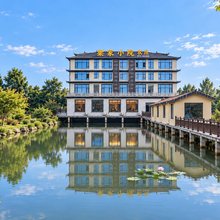 嘉鱼梁家小院(武汉东湖学院店)