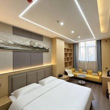 圣希顿酒店(西宁机场海东高铁西站店)