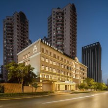 上海陆家嘴滨江金融城亚朵酒店
