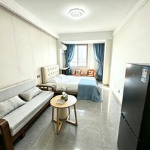 星辰·star light 设计师美宿(骆岗公园店)