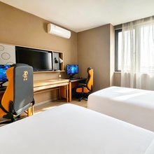 亚信电竞酒店(芜湖湾沚新芜经济开发区店)