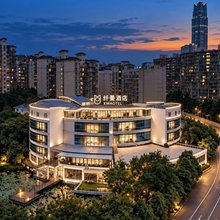 南宁纤曼酒店(南宁东站东盟盛天地店)